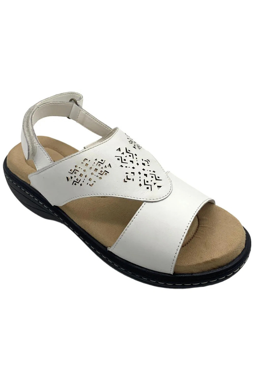 ARRAY Women's Seaside Sandal White - Wide